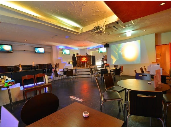 飲食店従業員・店長候補・バーフロアスタッフ（未経験OK・経験不問）