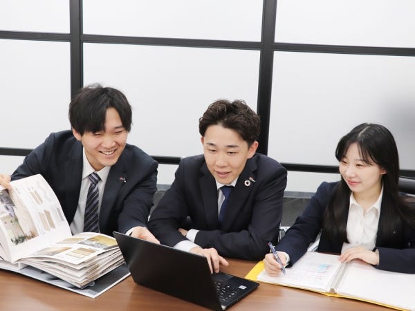 未経験でも安心！しっかりサポートして、一緒に成長できる環境がここにあります！