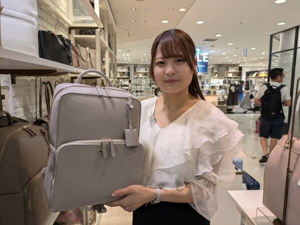 かわいいバッグや小物に囲まれてお仕事！嬉しい社割を使って安く購入も可「Jewelna Rose」は、20～30代の女性に人気のブランドです♪