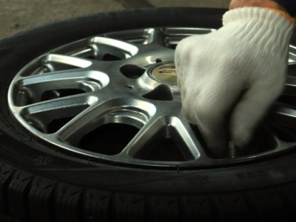 タイヤショップスタッフ（経験不問・ブランクOK）