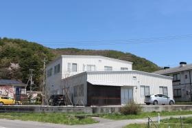 会社立地：茅野市玉川グリーンライン沿いの立地です。