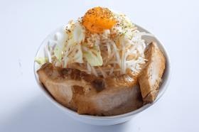 運営店舗オリオンの名物ラーメン。