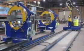 工場内＿４ 鉄骨柱大組溶接ロボット