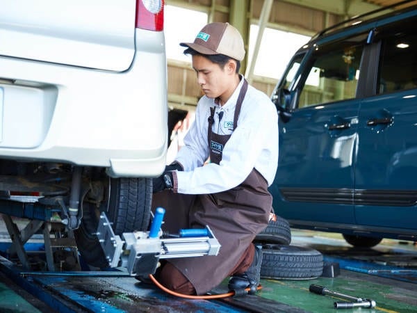 ピット作業スタッフ（未経験OK・社割あり）