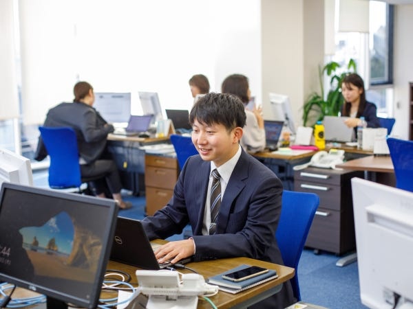 営業・IT企業のITソリューション営業・修士（第二新卒OK・普通自動車運転免許）