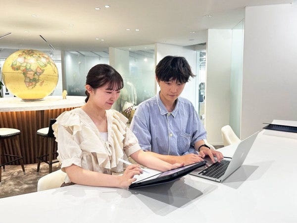 スタッフは20～30代の若手が多く活躍！代表が若手なので、柔軟に変革していくことができる組織です。