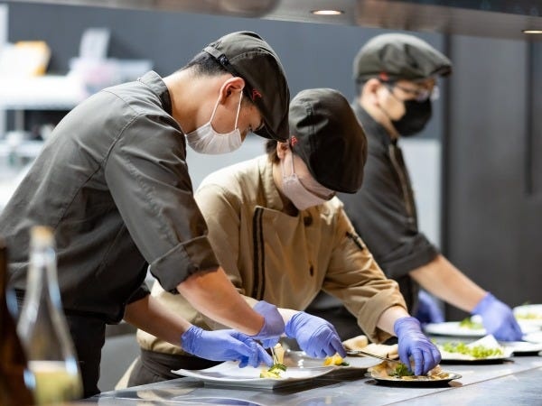 調理補助スタッフ・レストランのキッチン調理補助スタッフ（交通費支給あり・未経験OK）