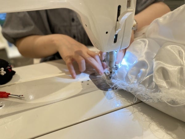 アトリエスタッフが心を込めてハンドメイドしています