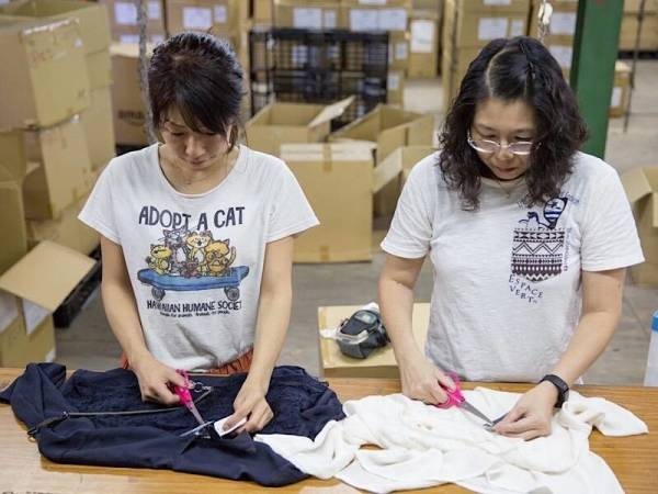 倉庫内作業風景