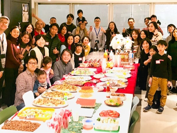 忘年会や歓迎会はもちろん、社員の家族も含めたクリスマスパーティーなど、社員・家族の絆を大切にしています。