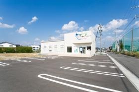 西熊本駅から車で８分、スタッフ専用駐車場あり