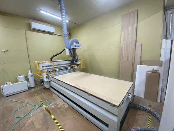 新しい機械(NCルータ)も導入し作業効率さらにUP！