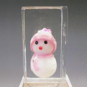 本物の雪だるまの入った氷