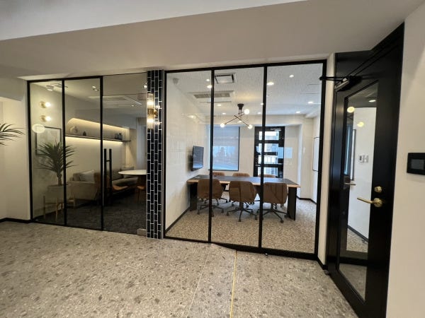 化粧品メーカーの総務事務・化粧品メーカーでのサポート事務（中国語が理解できる方歓迎・そんな方は大歓迎）