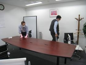 全社全員参加の清掃タイムです！社内ピッカピカです！