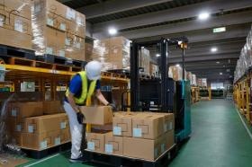 倉庫内作業の様子です