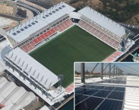 北九州スタジアムの太陽光施工や空調保守点検も担当しています