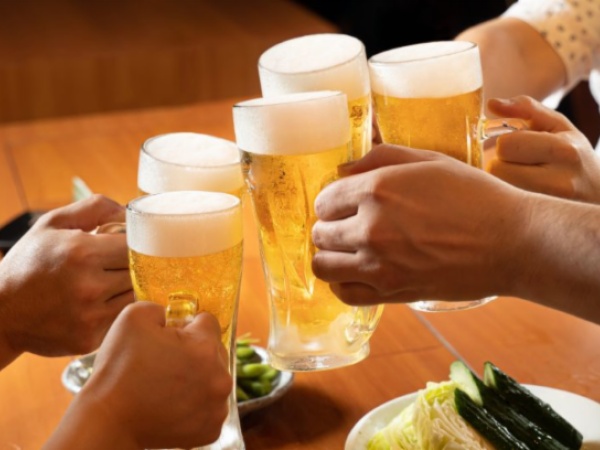 ビアホールスタッフ・ビアホールのサービススタッフ（未経験者歓迎・学生歓迎）