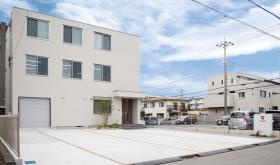 ２０１９年８月に新築した本社事務所です。