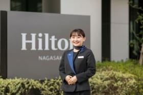 フロントスタッフ