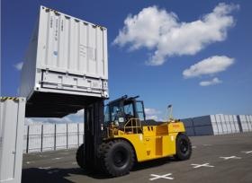 ☆ 冷暖房完備のフォークリフトだから夏も冬も安心 ☆