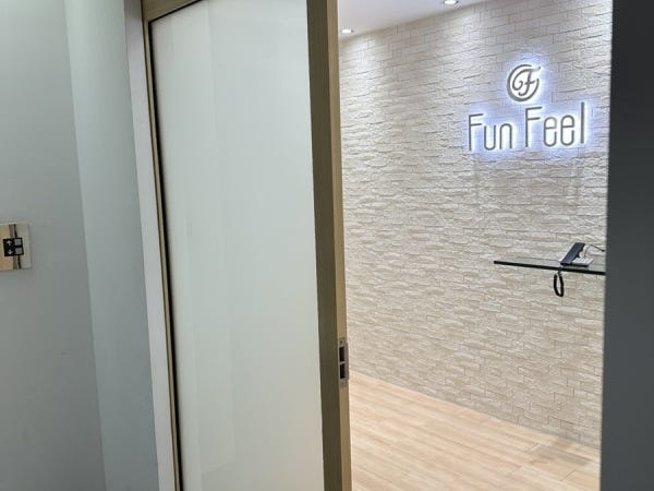 取引先やクライアントを出迎えるためのエントランスは清潔に保たれコロナ対策も万全となっております。