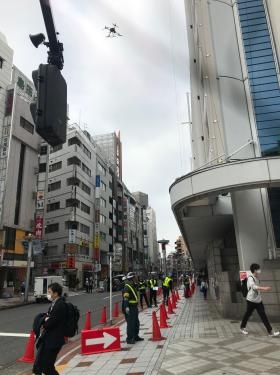 ドローンによる外壁調査風景です。