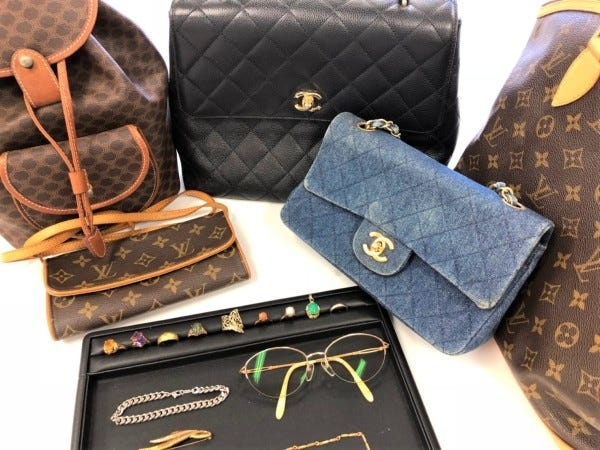 毎日様々な品物を見るのでレアなものに出逢えることも・・・！？