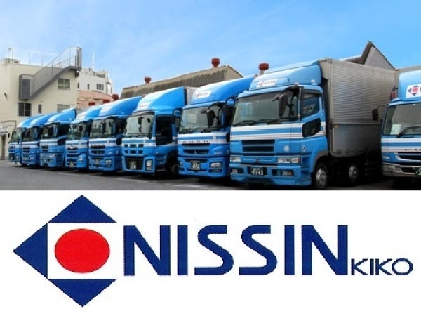 小松営業所は只今8名所属しています。20代から60代まで幅広い年齢層が活躍中です。