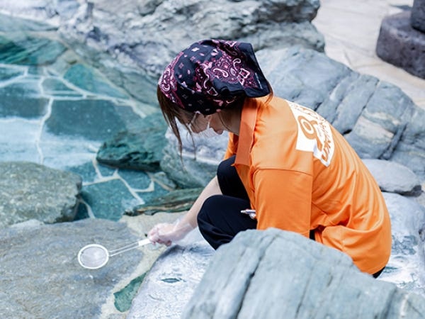 《ホテル館内清掃）お客様に気持ちよく満喫していただく空間づくり♪（共用部、温泉のフロア洗浄やトイレ清掃など）