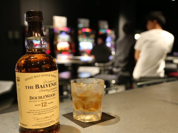 ホールスタッフ