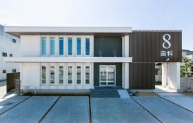 裁判所横、西田地方町小学校前の落ち着いた立地です