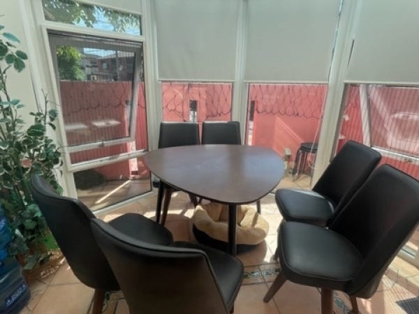 イギリスから輸入されたオフィス