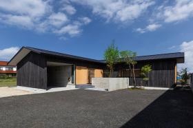 出雲平野に佇む弊社が手掛けた住宅です