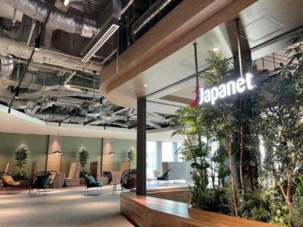 「社員が来たくなるオフィス」をコンセプトに設計された自慢のオフィス。リフレッシュスペースも充実しています◎