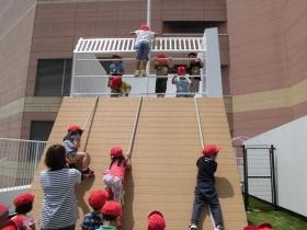 どろんこ保育園 屋上園庭見晴台