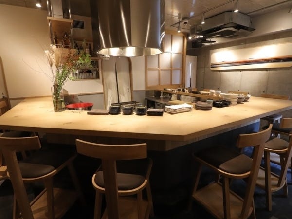 ホールスタッフ（未経験OK・WワークOK）