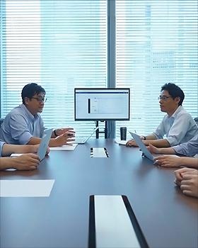 チームで意見を交わし、ソフトウェアの品質向上に努めています