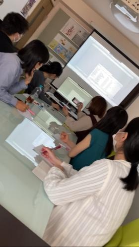 事務所内研修風景