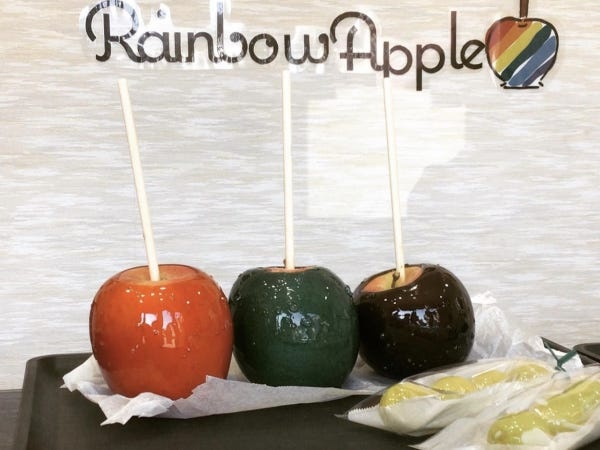 りんご飴スイーツの販売スタッフ（交通費支給あり・未経験OK）