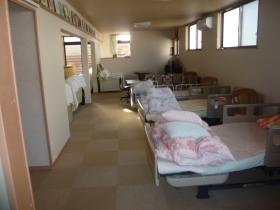 電動ベッドも多く用意しています。