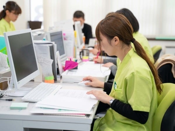 医療事務・在宅医療の事務（普通自動車免許・AT限定も可）