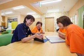 みんなで協力するチームケアを大切にしています。