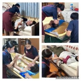 訪問入浴は３人１組でお互いフォローしつつ協力して進めます。