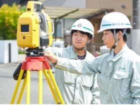 先進的な機械で効率的な内田建設