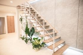 階段はテレビドラマへの美術協力を行っています。