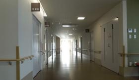 病棟 廊下です