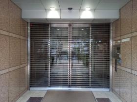 各種シャッター紹介：ビル入口シャッター