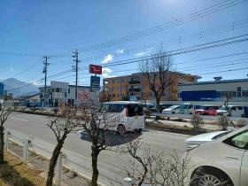 松本市波田方面や安曇野市から通っている職員も多数います。