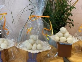 お土産 活動で持ち帰るお土産は綺麗にラッピング